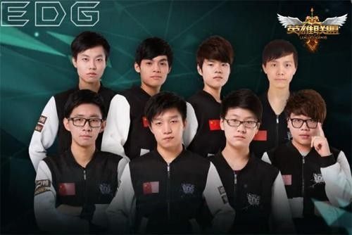 轻球员肩上 轻球员肩上